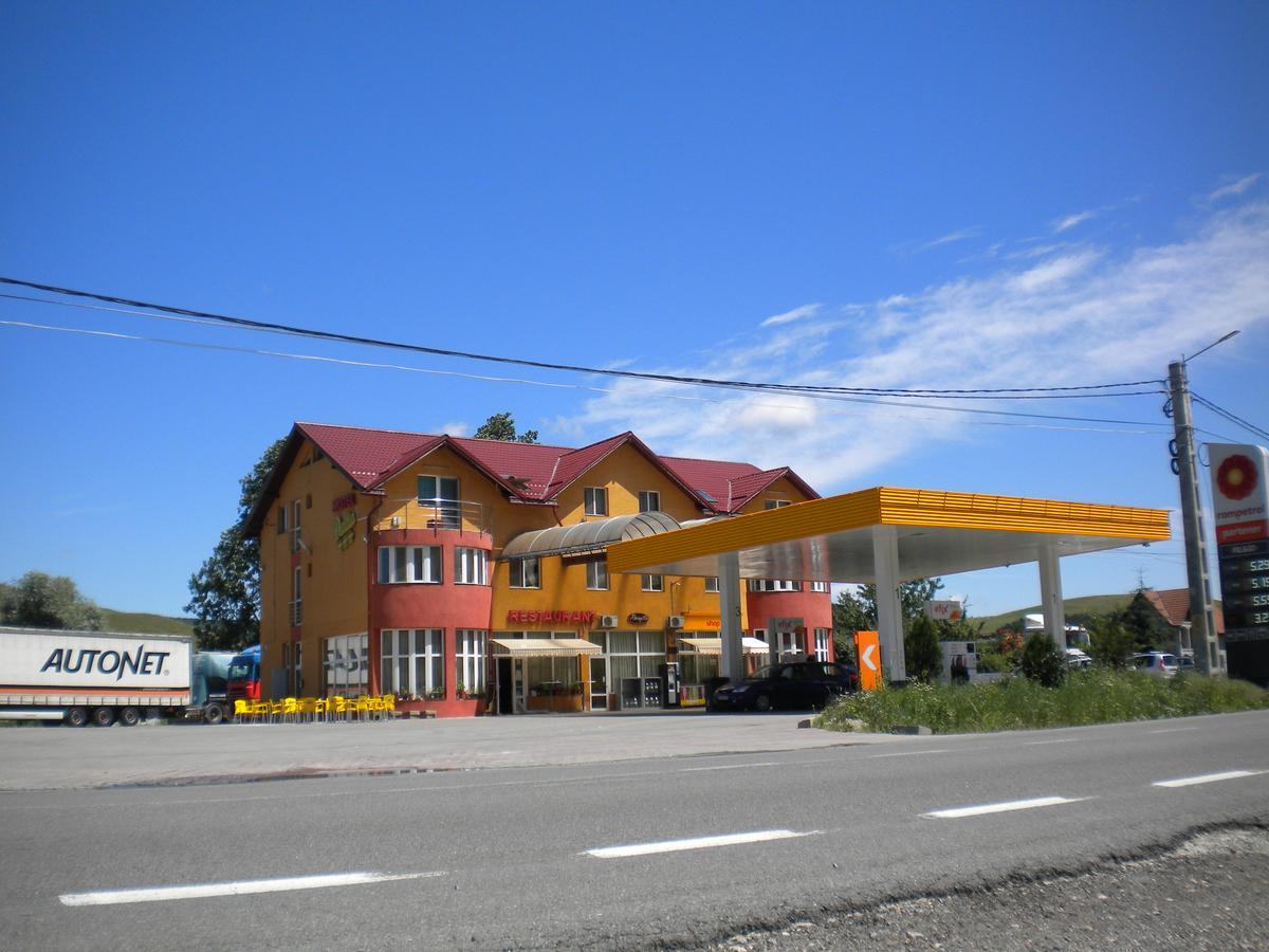 Hotel Dalia Gilău Exterior foto