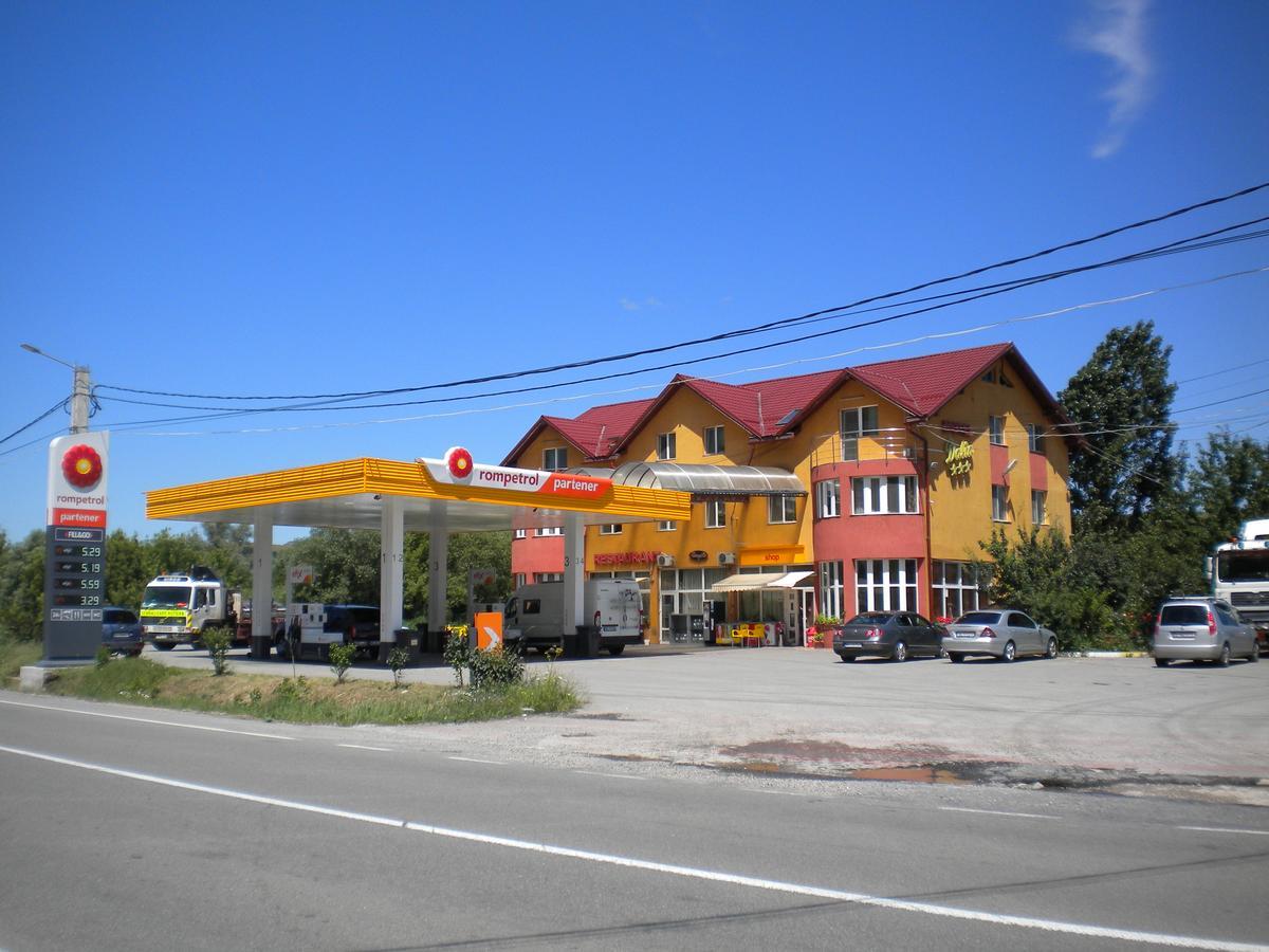 Hotel Dalia Gilău Exterior foto